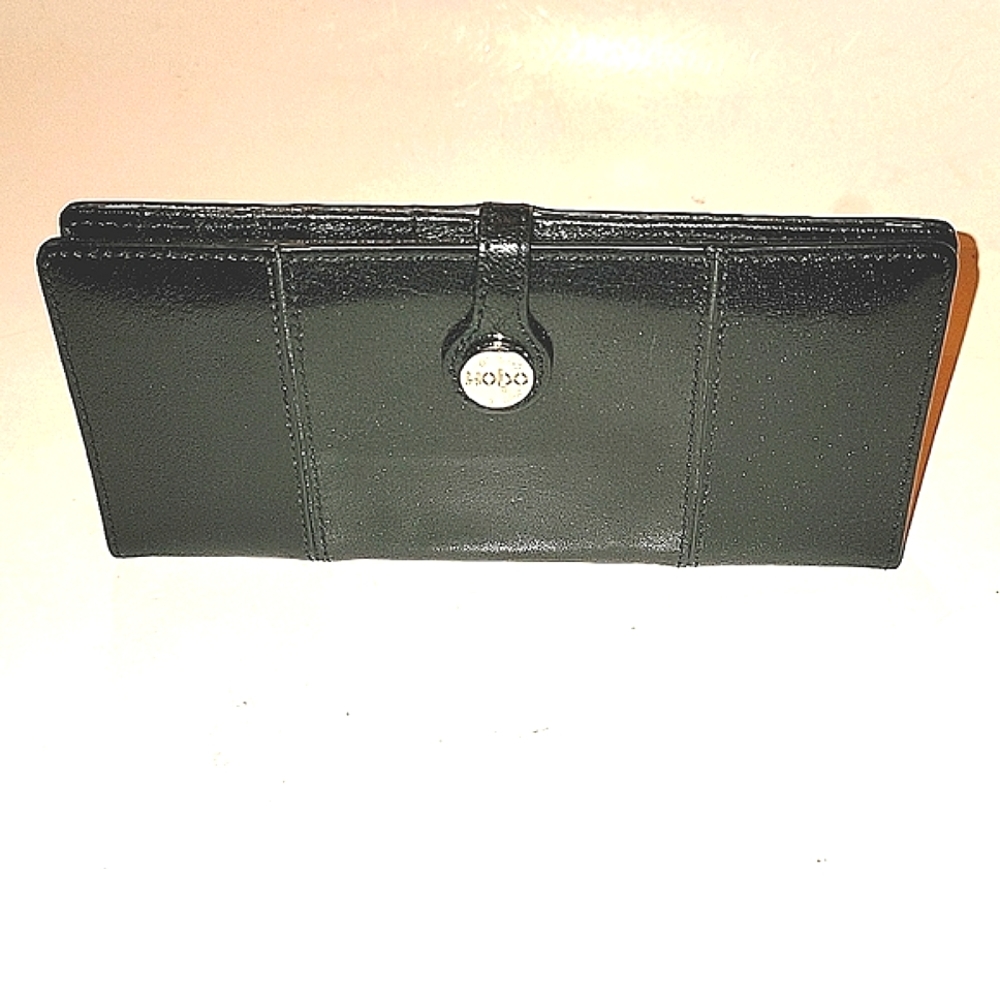 HOBO IRIS BLACK LEATHER CONTINENTAL WALLET